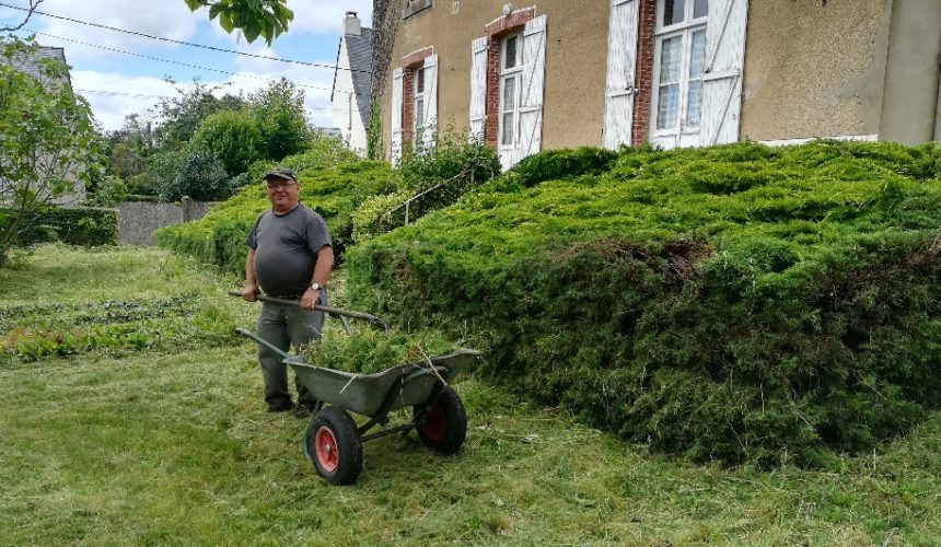 Un beau jardin à Noyal-Chatillon Un beau jardin à Noyal-Chatillon