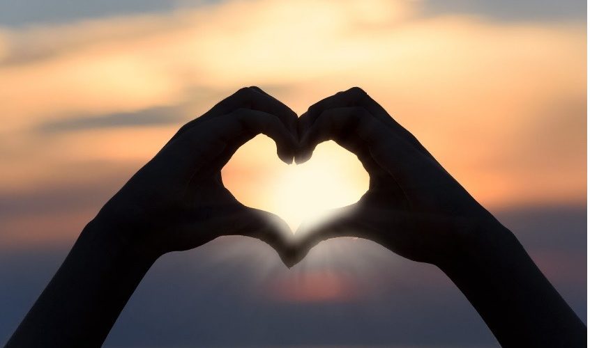 Saint Valentin : en couple ou célibataire, on a tous une raison de célébrer l’amour ! Saint Valentin : en couple ou célibataire, on a tous une raison de célébrer l’amour !